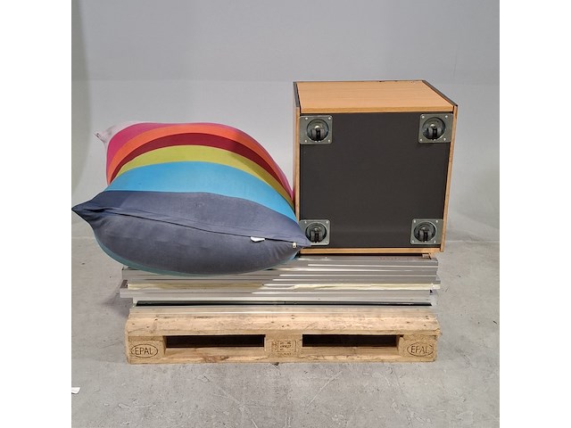 Diverse bedrijfsinventaris - afbeelding 1 van  26