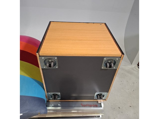 Diverse bedrijfsinventaris - afbeelding 13 van  26