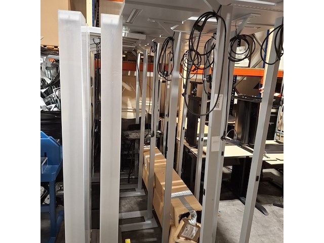 Diverse bedrijfsinventaris - afbeelding 3 van  11