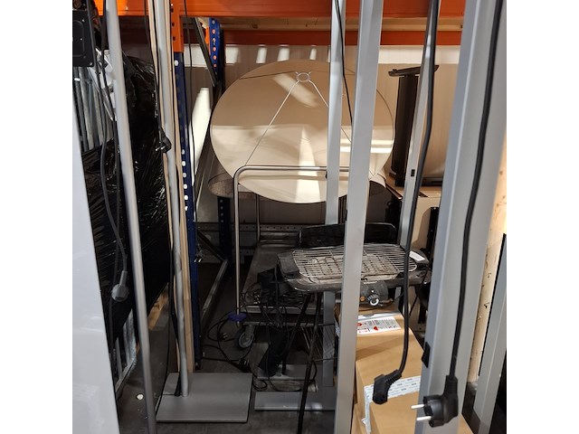 Diverse bedrijfsinventaris - afbeelding 7 van  11