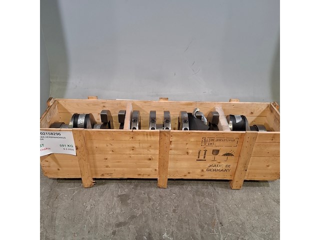 Diverse bedrijfsmiddelen en gereedschap - afbeelding 2 van  16