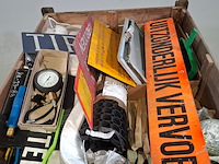 Diverse bedrijfsmiddelen en gereedschap - afbeelding 9 van  16