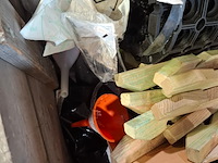 Diverse bedrijfsmiddelen en gereedschap - afbeelding 15 van  16
