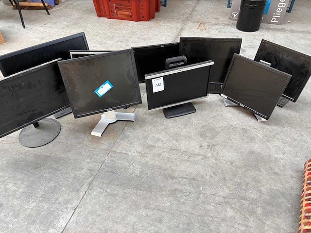 Diverse beeldschermen (9x) - afbeelding 1 van  4