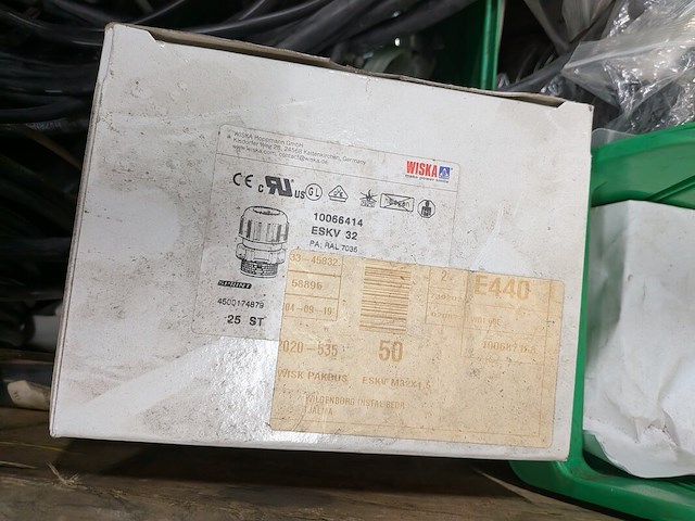 Diverse bekabeling en bedieningskasten - afbeelding 2 van  15