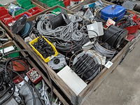 Diverse bekabeling en bedieningskasten - afbeelding 8 van  15