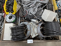 Diverse bekabeling en bedieningskasten - afbeelding 9 van  15