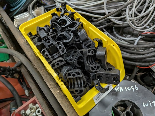 Diverse bekabeling en bedieningskasten - afbeelding 10 van  15