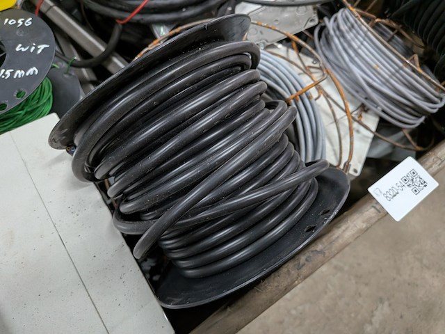 Diverse bekabeling en bedieningskasten - afbeelding 11 van  15