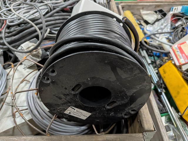 Diverse bekabeling en bedieningskasten - afbeelding 13 van  15