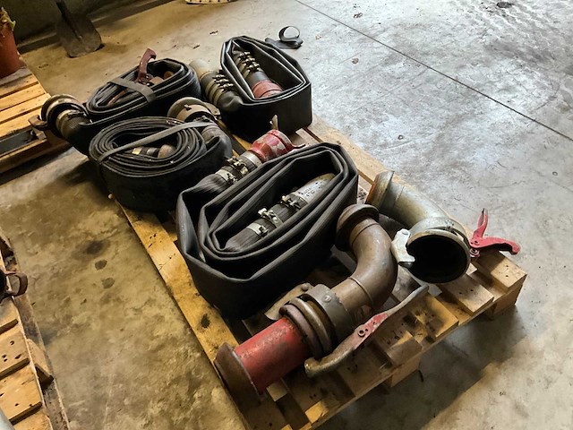 Diverse beregeningsslangen en koppelingen - afbeelding 1 van  3