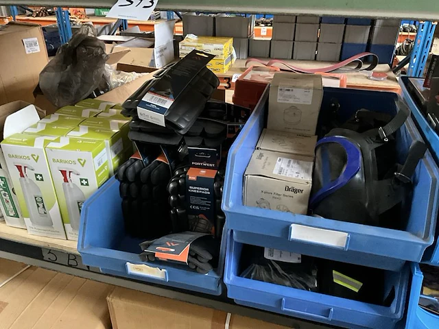 Diverse bescherm middelen - afbeelding 7 van  11