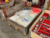 Diverse beschermingsmiddelen - afbeelding 1 van  6