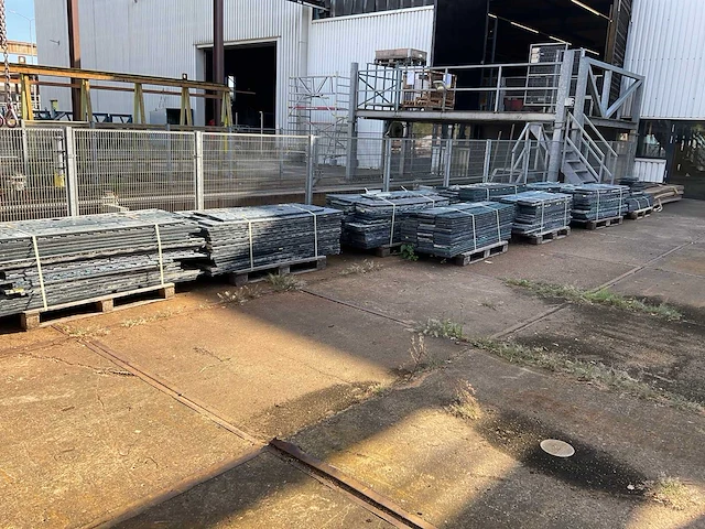 Diverse beton benodigdheden - afbeelding 2 van  9