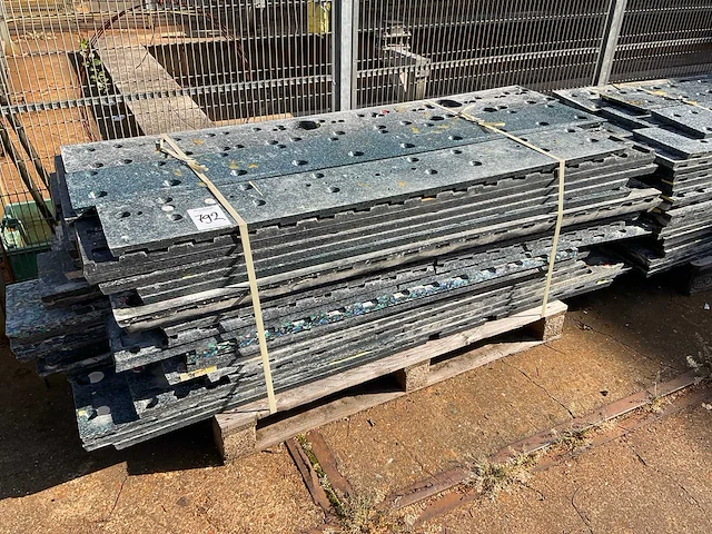 Diverse beton benodigdheden - afbeelding 3 van  9