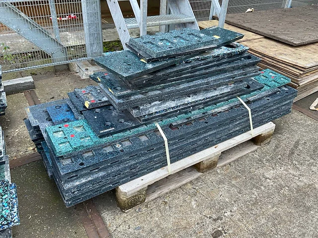 Diverse beton benodigdheden - afbeelding 6 van  9