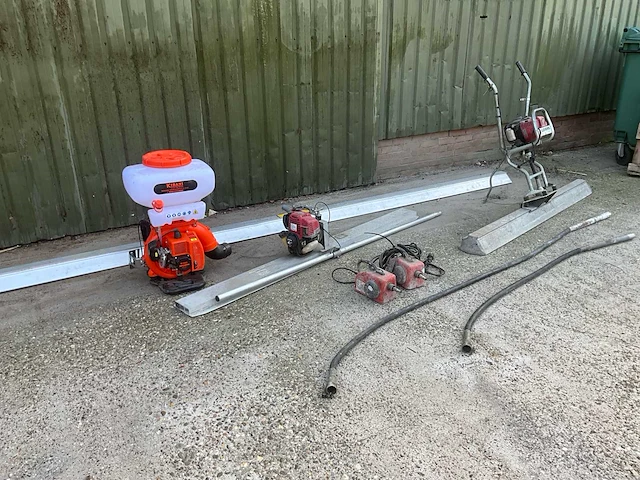 Diverse betonbewerkingmachines - afbeelding 3 van  10
