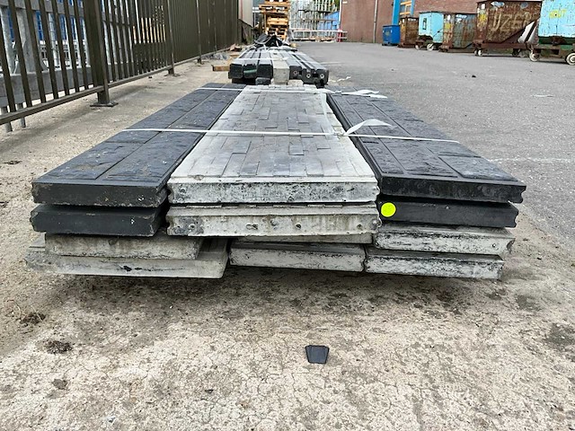 Diverse betonplaat (12x) - afbeelding 2 van  4