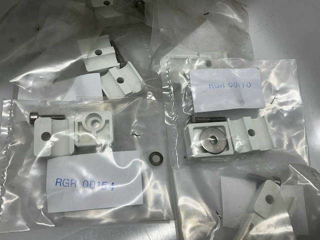 Diverse bevestigingsmateriaal - afbeelding 1 van  5