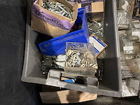 Diverse bevestigingsmateriaal - afbeelding 3 van  9