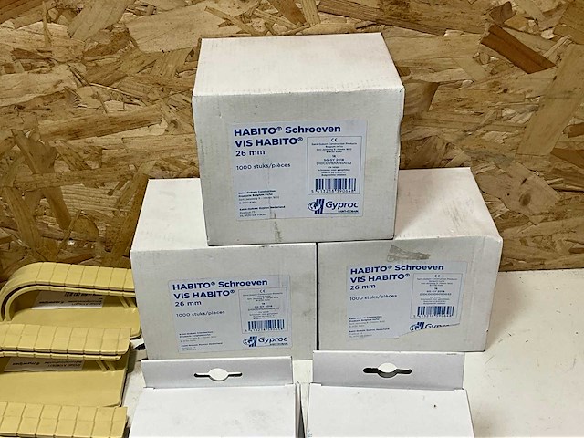 Diverse bevestigingsmaterialen (17x) - afbeelding 2 van  11