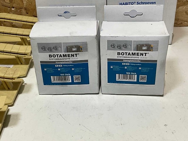 Diverse bevestigingsmaterialen (17x) - afbeelding 10 van  11