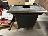 Diverse bevestigingsmaterialen en sanitair producten op pallet. - afbeelding 6 van  6