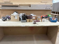 Diverse bevestigingsmaterialen en verbruiks artikelen - afbeelding 1 van  8