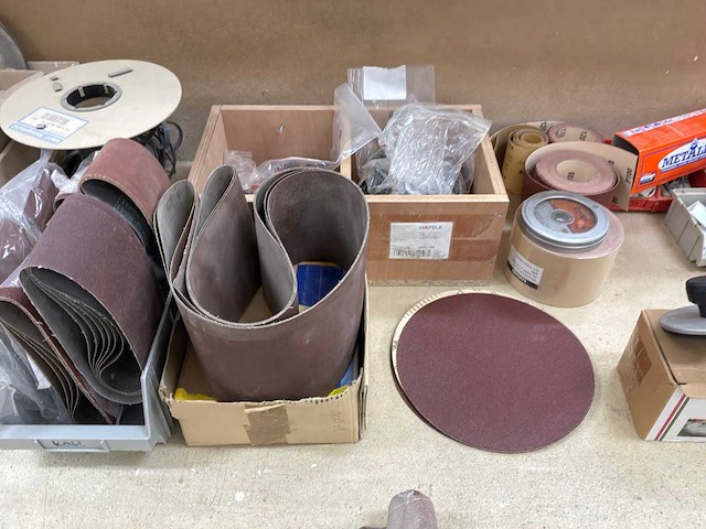 Diverse bevestigingsmaterialen en verbruiks artikelen - afbeelding 4 van  8