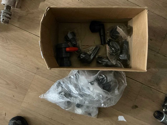 Diverse bevestigingsmaterialen - afbeelding 3 van  4