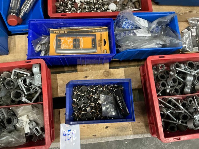 Diverse bevestigingsmaterialen - afbeelding 4 van  5