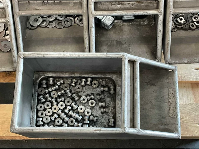 Diverse bevestigingsmaterialen - afbeelding 4 van  5