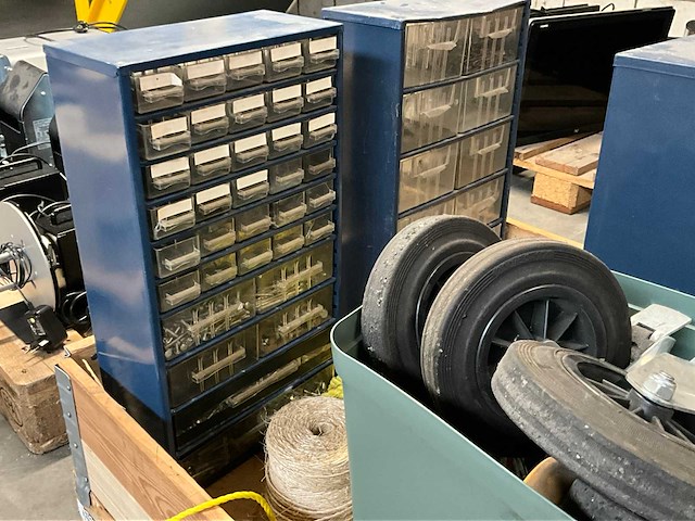 Diverse bevestigingsmaterialen - afbeelding 4 van  6