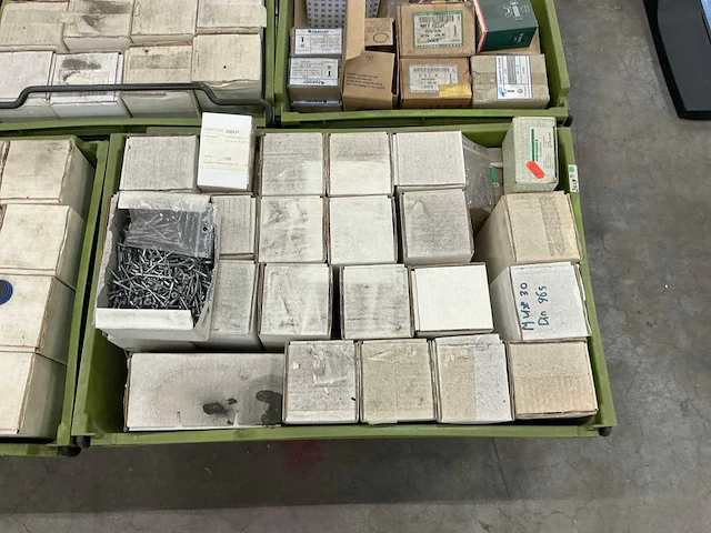Diverse bevestigingsmaterialen - afbeelding 2 van  9