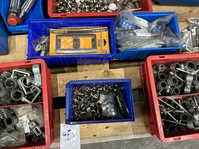 Diverse bevestigingsmaterialen - afbeelding 4 van  6