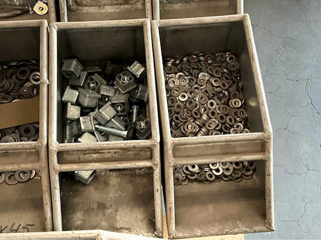 Diverse bevestigingsmaterialen - afbeelding 3 van  5