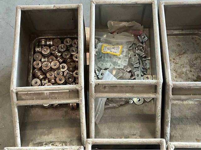 Diverse bevestigingsmaterialen - afbeelding 5 van  5