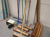 Diverse bezems - afbeelding 2 van  2