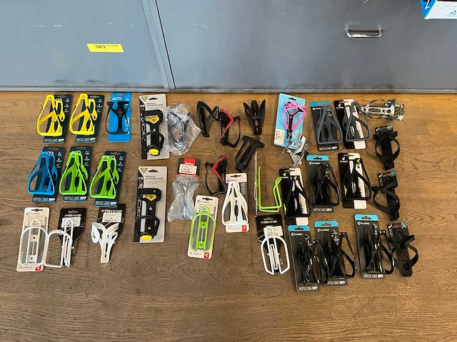 Diverse bidonhouders (36x) - afbeelding 1 van  4