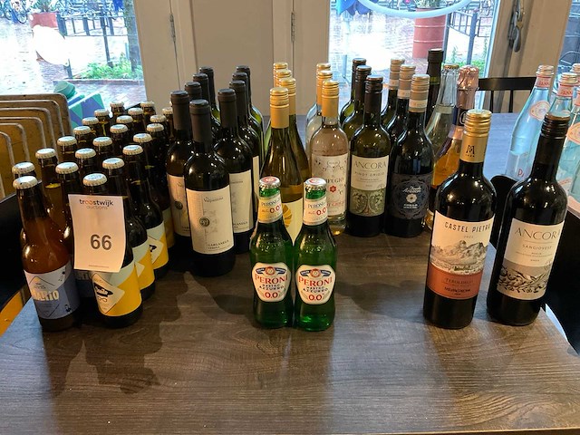 Diverse bier en wijnen - afbeelding 1 van  10