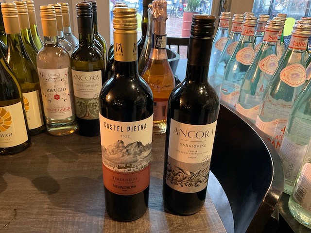 Diverse bier en wijnen - afbeelding 10 van  10