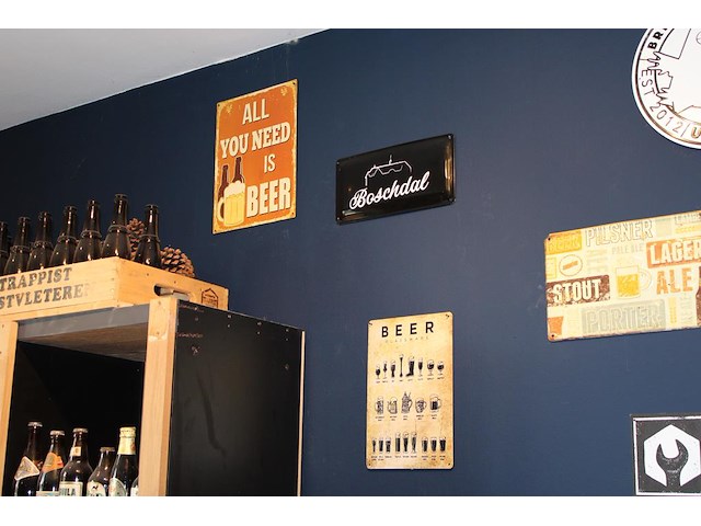 Diverse bier gerelateerde metalen borden 10 stuks en hoed. - afbeelding 4 van  4