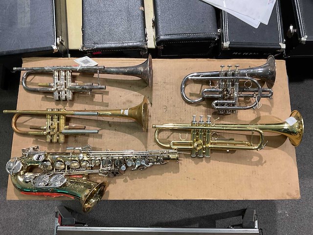 Diverse blaasinstrumenten (5x) - afbeelding 3 van  3