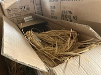 Diverse bloemisterijbenodigdheden - afbeelding 2 van  26