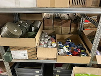 Diverse bloemisterijbenodigdheden - afbeelding 4 van  26