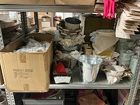 Diverse bloemisterijbenodigdheden - afbeelding 13 van  26