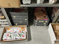 Diverse bloemisterijbenodigdheden - afbeelding 14 van  26