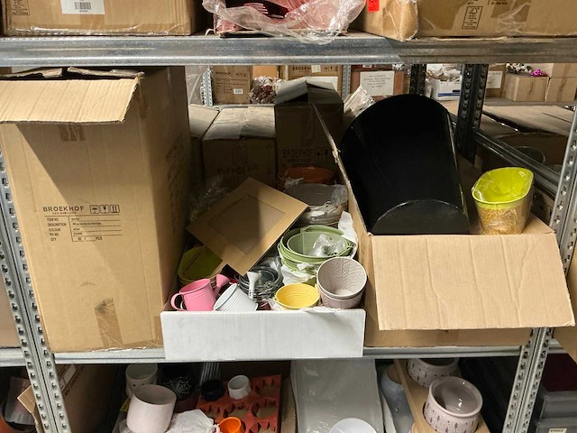 Diverse bloemisterijbenodigdheden - afbeelding 15 van  26