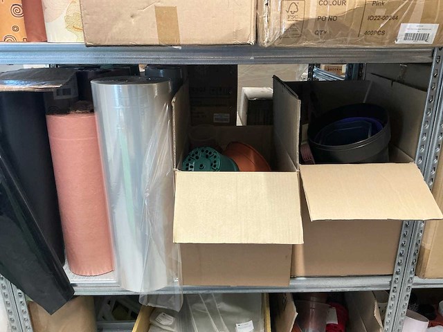 Diverse bloemisterijbenodigdheden - afbeelding 17 van  26