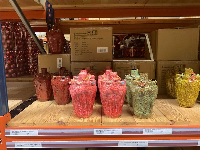 Diverse bloempotten en vazen - afbeelding 4 van  10